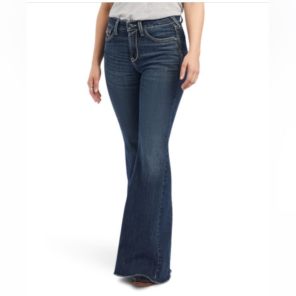 A.R.I.A.T Arkansas Blue R.E.A.L Zinnia Raw Hem Flare Jeans NWOT